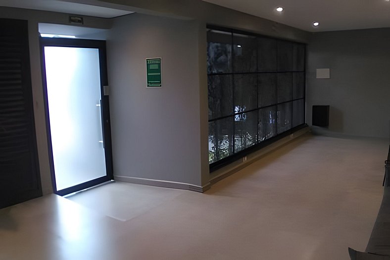 Novo studio, prático, a 200m do metrô e shopping - Studio 12